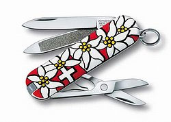 มีดพับ VICTORINOX รุ่น Classic Edelweiss 0.6203.840